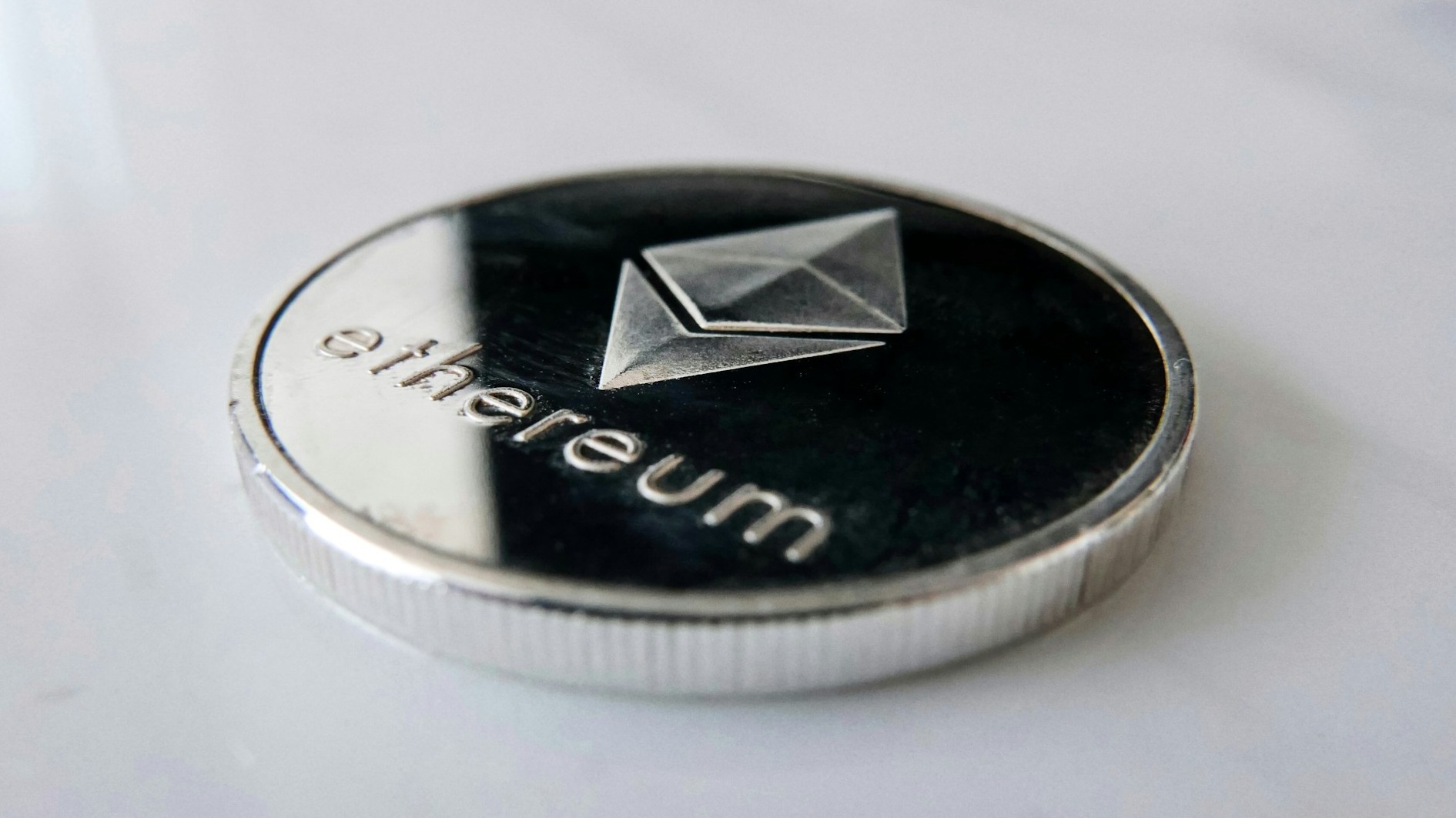 Egyre nagyobb veszélyben az Ethereum decentralizációja?